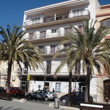 Hostal Residencia Celma Sant Carles de la Ràpita Exterior foto